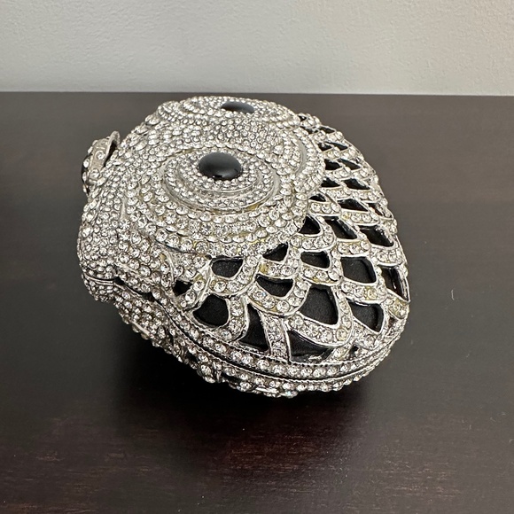Sasha Jeweled Owl Clutch NWT - Picture 10 of 14